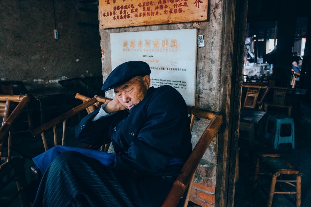 破解流量密码：揭秘人气网站的收购内幕与价值潜规则 (破解移动流量)-初仟社区