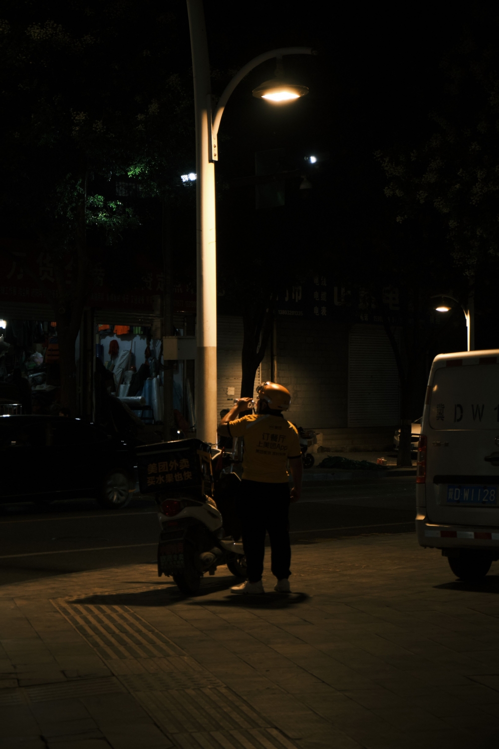 这个城市,总有晚归的人 - Aurora_LNZ - 富士胶片影赛- FUJIFILM